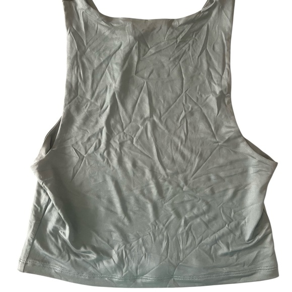 PrettyLittleThing Women's Army Green Tank Top - Picture 3 of 3